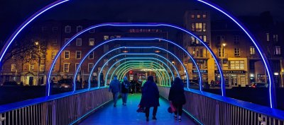 Millennium Bridge Dublin, pic by MBoH  bridge over liffey dublin at night