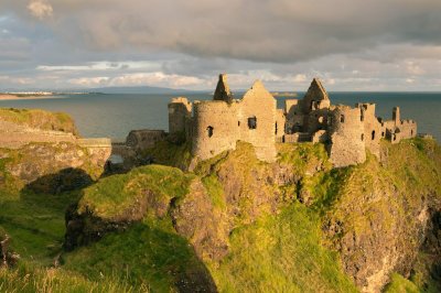 Dunluce Castle pic by Matthew Woodhouse image of castle in northern ireland